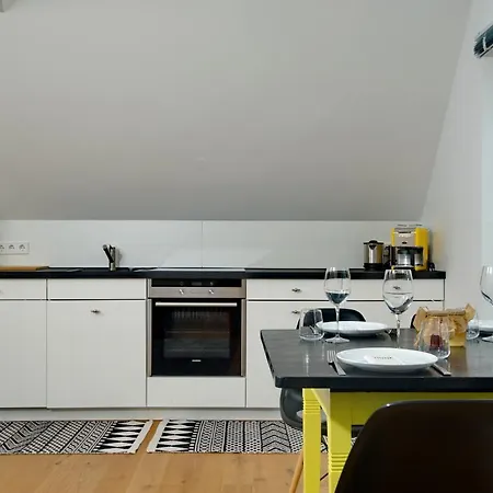 Yellow Upmarine Apartment Westerland