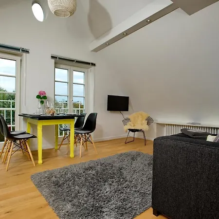 Yellow Upmarine Apartment