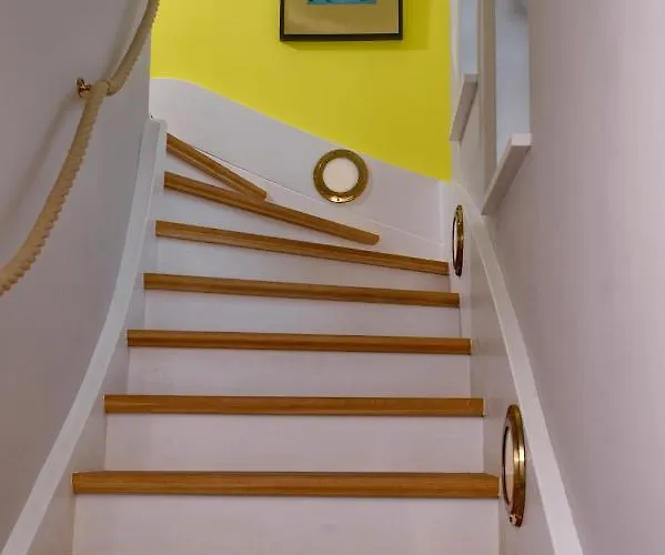 Yellow Upmarine Appartement *